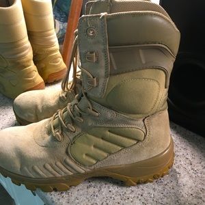 Men’s Lowa Combat/Dessert Boots